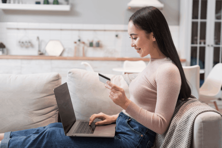 E-COMMERCE: CLAVES TRANSFORMADORAS Y SU IMPACTO EN EL COMERCIO GLOBAL